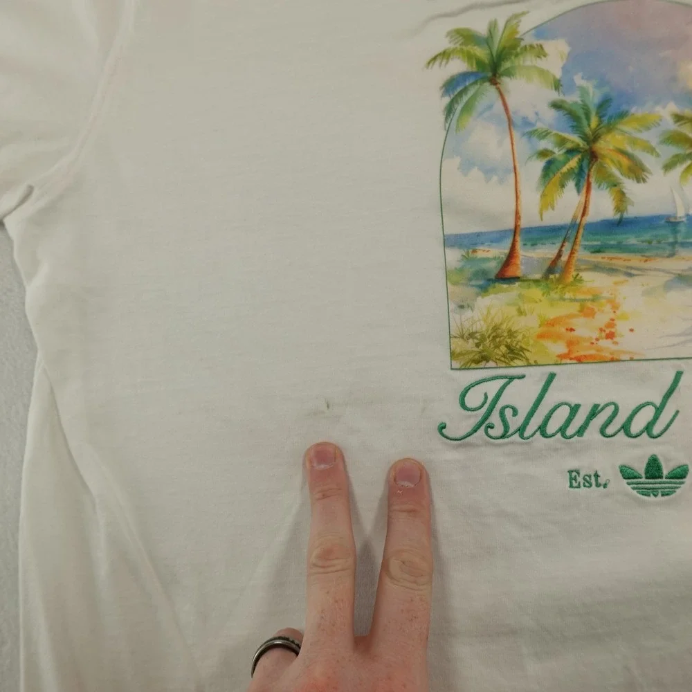 Adidas‎ T-Shirt Men XL White Island Country Club Scenic Graphic Tee Flaws